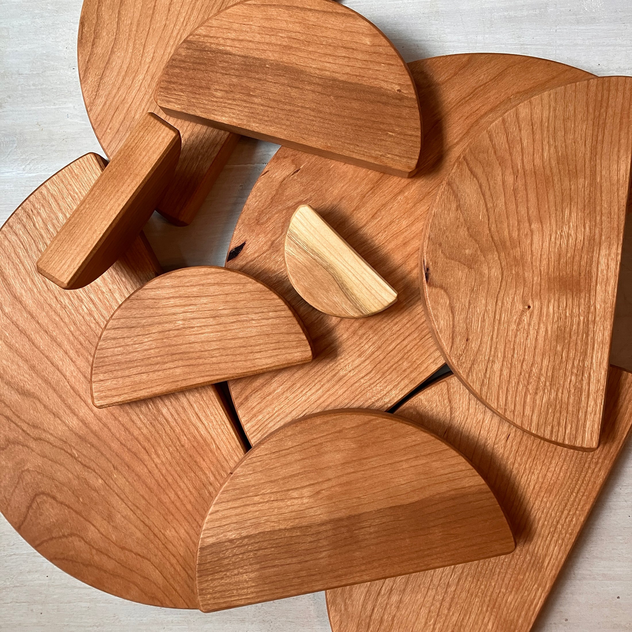 10 piece Wooden Semicircle Jumbo Blocks-  Natural